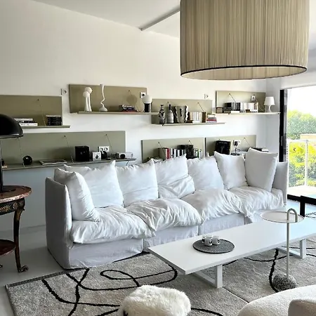 Lägenhet Tres Bel Type Loft Avec Terrasse, Quartier Saint-augustin A *