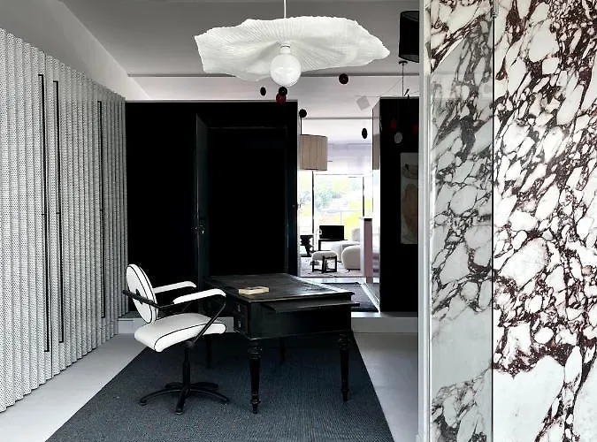 Tres Bel Type Loft Avec Terrasse, Quartier Saint-augustin A * Bordeaux